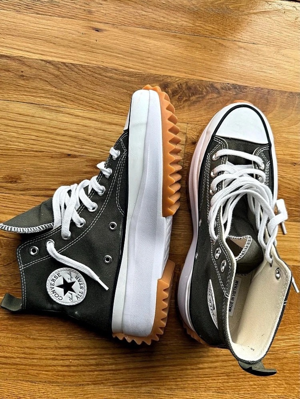 Converse Chuck Taylor All Star Lugged 2.0 Army Green & White US 9.5